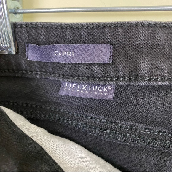 NYDJ Women's Black Mid Rise Jeans Capri Crisscross Tulip Raw Hem, Size 2 - Picture 5 of 16